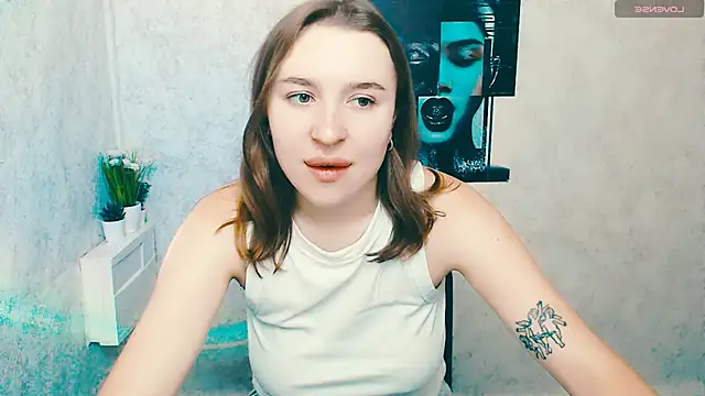 JuliaTopp  online show from 11/04/25, 06:56