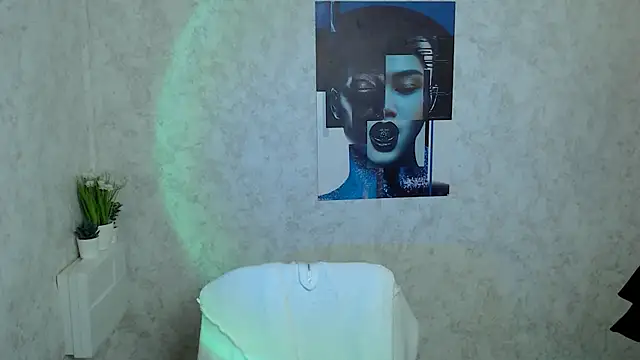 JuliaTopp  online show from 11/06/25, 05:41