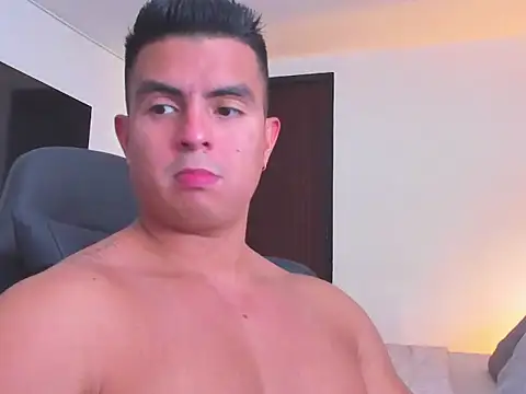 Snapshot of RJBarto chatting on 09/08/25, 06:18 RJBarto online show from 09/08/25, 06:18