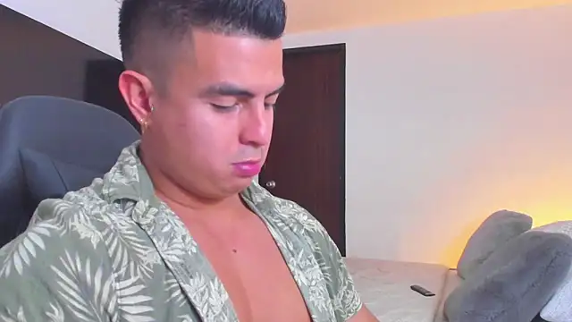 Snapshot of RJBarto chatting on 09/29/25, 06:13 RJBarto online show from 09/29/25, 06:13