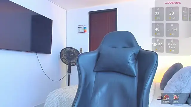 Snapshot of RJBarto chatting on 12/16/25, 12:37 RJBarto online show from 12/16/25, 12:37