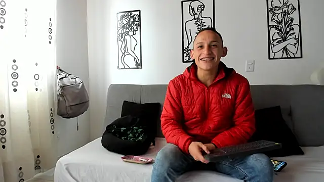 Snapshot of Masterblue_hot chatting on 09/10/25, 02:39 Masterblue hot online show from 09/10/25, 02:39