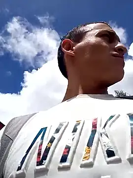 Snapshot of Masterblue_hot chatting on 11/13/25, 06:07 Masterblue hot online show from 11/13/25, 06:07