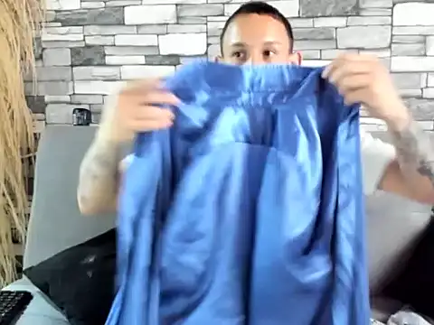 Snapshot of Masterblue_hot chatting on 11/15/25, 08:38 Masterblue hot online show from 11/15/25, 08:38