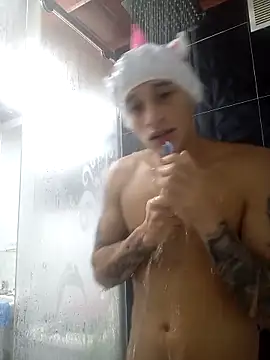 Snapshot of Masterblue_hot chatting on 11/22/25, 05:45 Masterblue hot online show from 11/22/25, 05:45