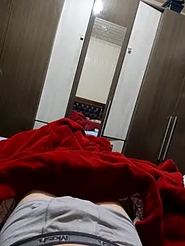 Gustavo198045 online show from 09/10/25, 01:38