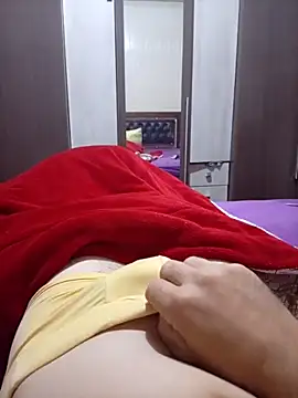 Gustavo198045 online show from 04/19/26, 03:28