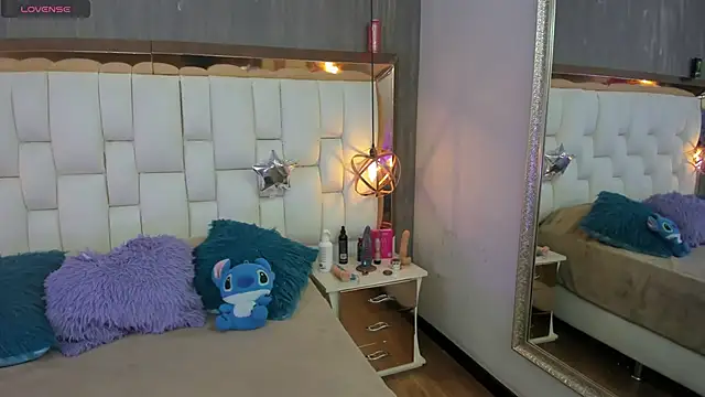 Foxxy Doll online show from 05/04/26, 02:46