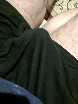 Snapshot of bullut06 chatting on 10/24/25, 03:36 bullut06 online show from 10/24/25, 03:36