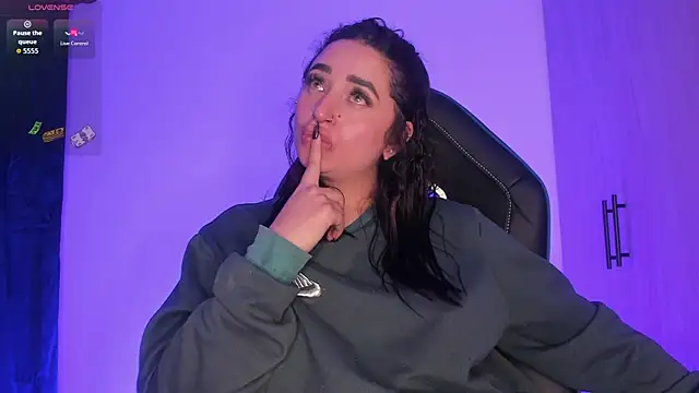 scarlett Collinss online show from 05/03/26, 02:06
