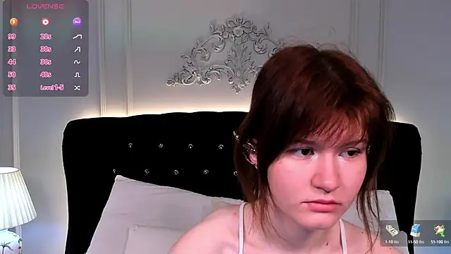 Snapshot of Aria_Vox chatting on 09/15/25, 06:02 Aria Vox online show from 09/15/25, 06:02