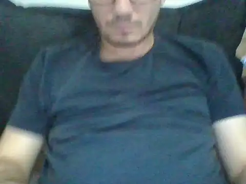 Snapshot of ceyn9674 chatting on 11/29/25, 09:12 ceyn9674 online show from 11/29/25, 09:12