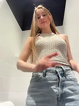 Mary Sensory online show from 06/04/26, 01:17
