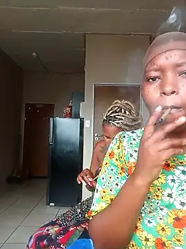 Snapshot of tse_nyane chatting on 10/12/25, 08:35 tse nyane online show from 10/12/25, 08:35