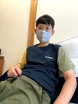 Snapshot of tom19899q chatting on 09/15/25, 08:25 tom19899q online show from 09/15/25, 08:25