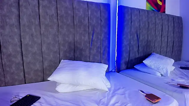 luna78hard online show from 11/05/25, 03:28