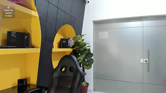 VioletLux online show from 09/19/25, 07:47