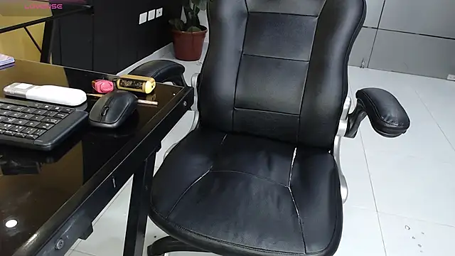 VioletLux online show from 12/04/25, 12:42