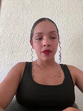 Yasmin777  online show from 04/25/26, 09:01