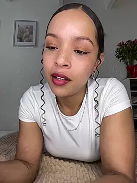 Snapshot of Yasmin777_ chatting on 05/09/26, 05:07 Yasmin777 online show from 05/09/26, 05:07