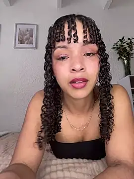 Snapshot of Yasmin777_ chatting on 06/10/26, 06:07 Yasmin777 online show from 06/10/26, 06:07
