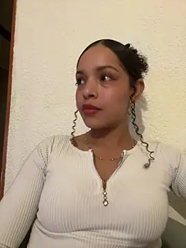 Snapshot of Yasmin777_ chatting on 06/14/26, 02:24 Yasmin777 online show from 06/14/26, 02:24