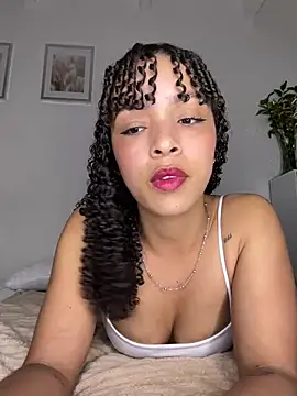 Snapshot of Yasmin777_ chatting on 07/08/26, 12:15 Yasmin777 online show from 07/08/26, 12:15