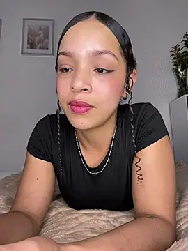 Snapshot of Yasmin777_ chatting on 07/10/26, 10:12 Yasmin777 online show from 07/10/26, 10:12