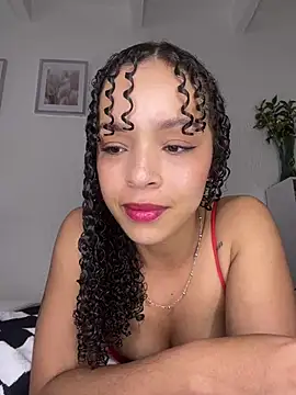 Snapshot of Yasmin777_ chatting on 07/19/26, 09:51 Yasmin777 online show from 07/19/26, 09:51