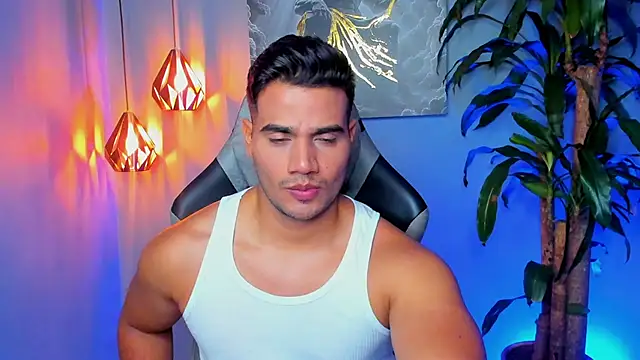 Snapshot of AndresR3 chatting on 11/16/25, 11:43 AndresR3 online show from 11/16/25, 11:43