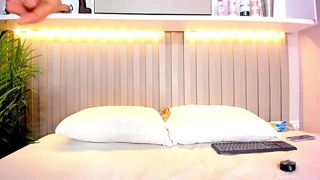 natalyWilliams online show from 11/21/25, 12:37