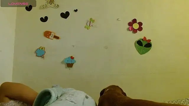 Akasha001 online show from 10/30/25, 12:17