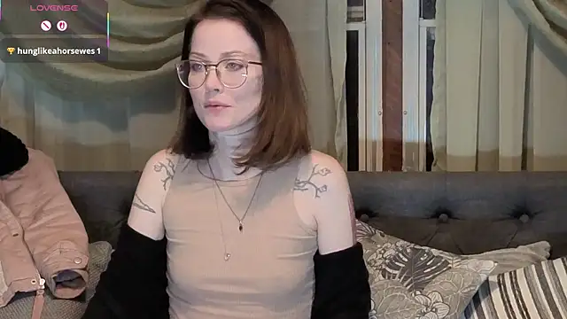 Snapshot of kohlbird chatting on 11/12/25, 01:50 kohlbird online show from 11/12/25, 01:50