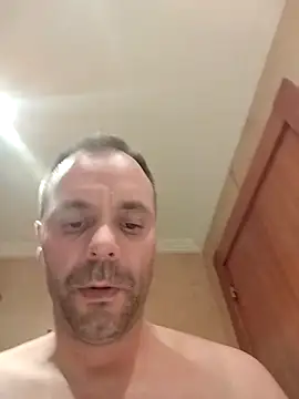 Snapshot of manchego85 chatting on 09/14/25, 02:33 manchego85 online show from 09/14/25, 02:33