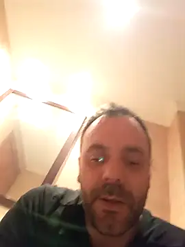 Snapshot of manchego85 chatting on 03/29/26, 02:11 manchego85 online show from 03/29/26, 02:11