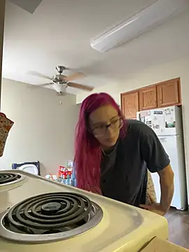 Snapshot of MommaBigTits24 chatting on 03/25/26, 05:41 MommaBigTits24 online show from 03/25/26, 05:41