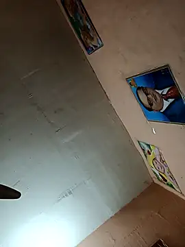 USER-MAYA online show from 12/21/25, 11:50