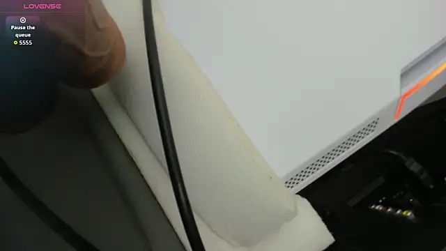 blue wxw online show from 11/15/25, 09:17