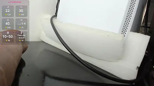 blue wxw online show from 12/14/25, 03:01