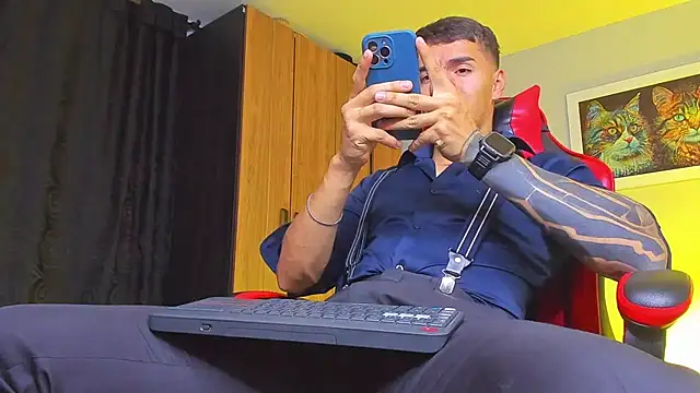 ALPHA DOMINUS  online show from 09/29/25, 03:44