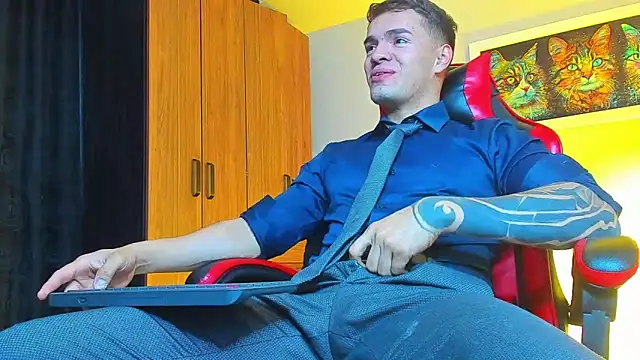 ALPHA DOMINUS  online show from 10/02/25, 03:57