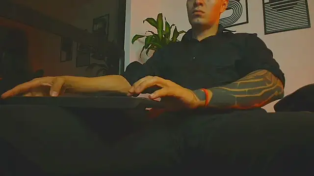 ALPHA DOMINUS  online show from 06/10/26, 03:50