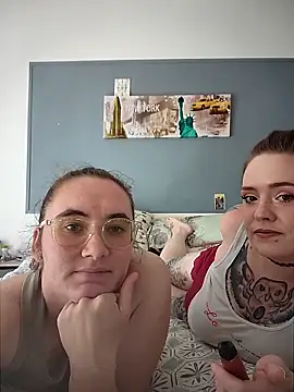 AndHerXO online show from 04/26/26, 02:37