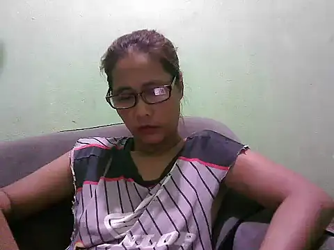 Snapshot of HotLadyPinay32 chatting on 07/10/26, 09:12 HotLadyPinay32 online show from 07/10/26, 09:12