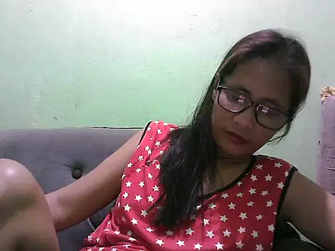 Snapshot of HotLadyPinay32 chatting on 07/24/26, 08:45 HotLadyPinay32 online show from 07/24/26, 08:45