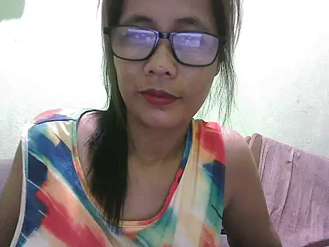 Snapshot of HotLadyPinay32 chatting on 07/26/26, 07:43 HotLadyPinay32 online show from 07/26/26, 07:43