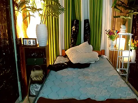 Snapshot of kendallxsubhunter chatting on 03/05/26, 10:17 kendallxsubhunter online show from 03/05/26, 10:17