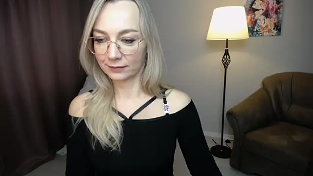 Ava Elior online show from 10/16/25, 12:39