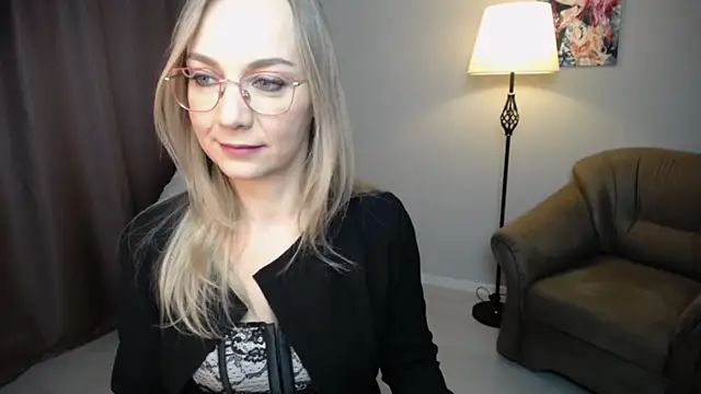 Ava Elior online show from 10/30/25, 09:55