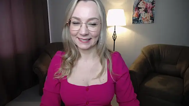 Snapshot of Ava_Elior chatting on 05/05/26, 10:12 Ava Elior online show from 05/05/26, 10:12